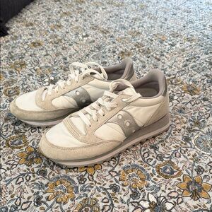 Saucony Women's White and Gray Sneakers